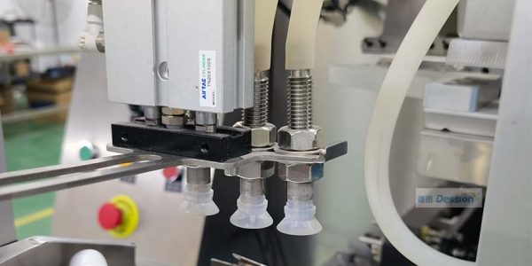 High-Speed Automatic Horizontal Suction Nozzle Premade Pouch Liquid Packing Machine